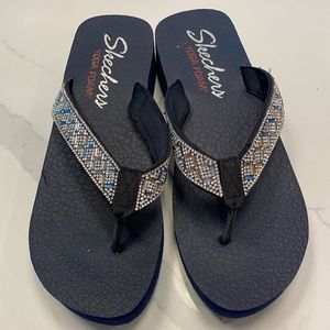 Sketchers Yoga Foam flip flops size 10